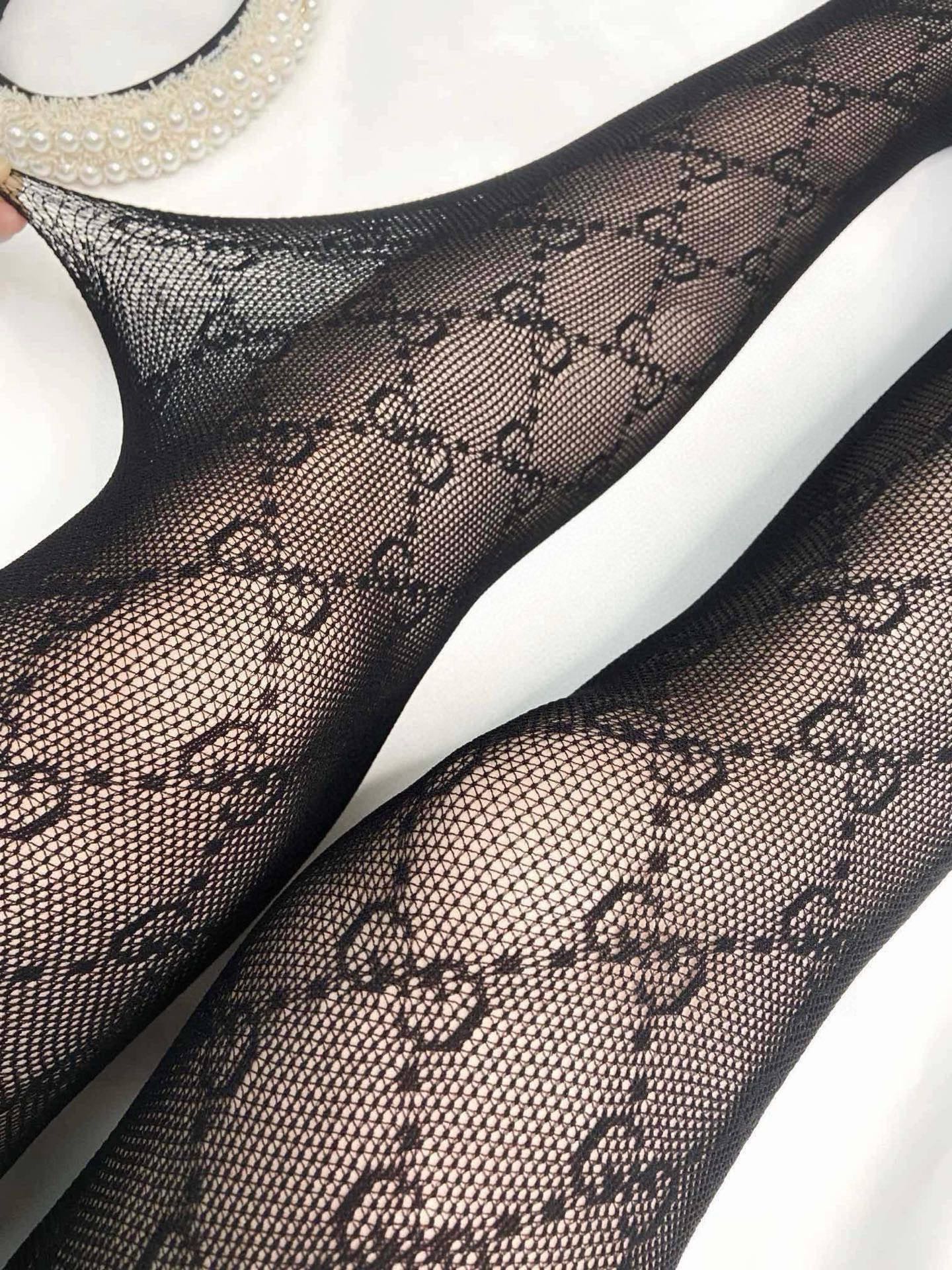 配包装（腰带有logo） 【一盒一双】🌟古琦Gucci爆款小双G字母网袜 🌟好看到爆炸 ，欧美大牌丝袜🔥 🌟潮人秋冬必备