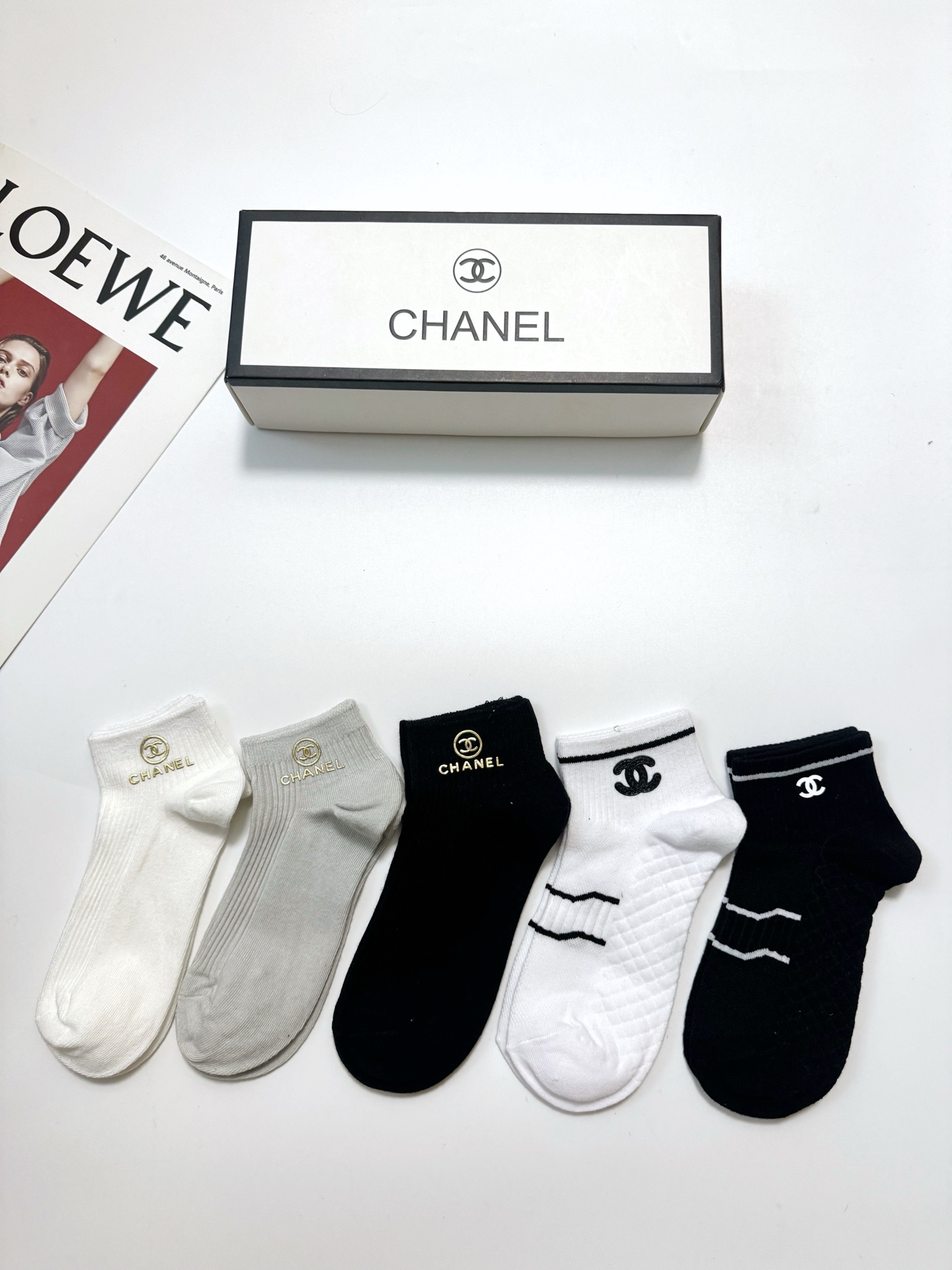 配包装 🌟【一盒5双】  🌟Chanel 香奈儿 经典字母logo 纯棉短筒袜   ，ins超火爆 纯棉面料，潮人必备 