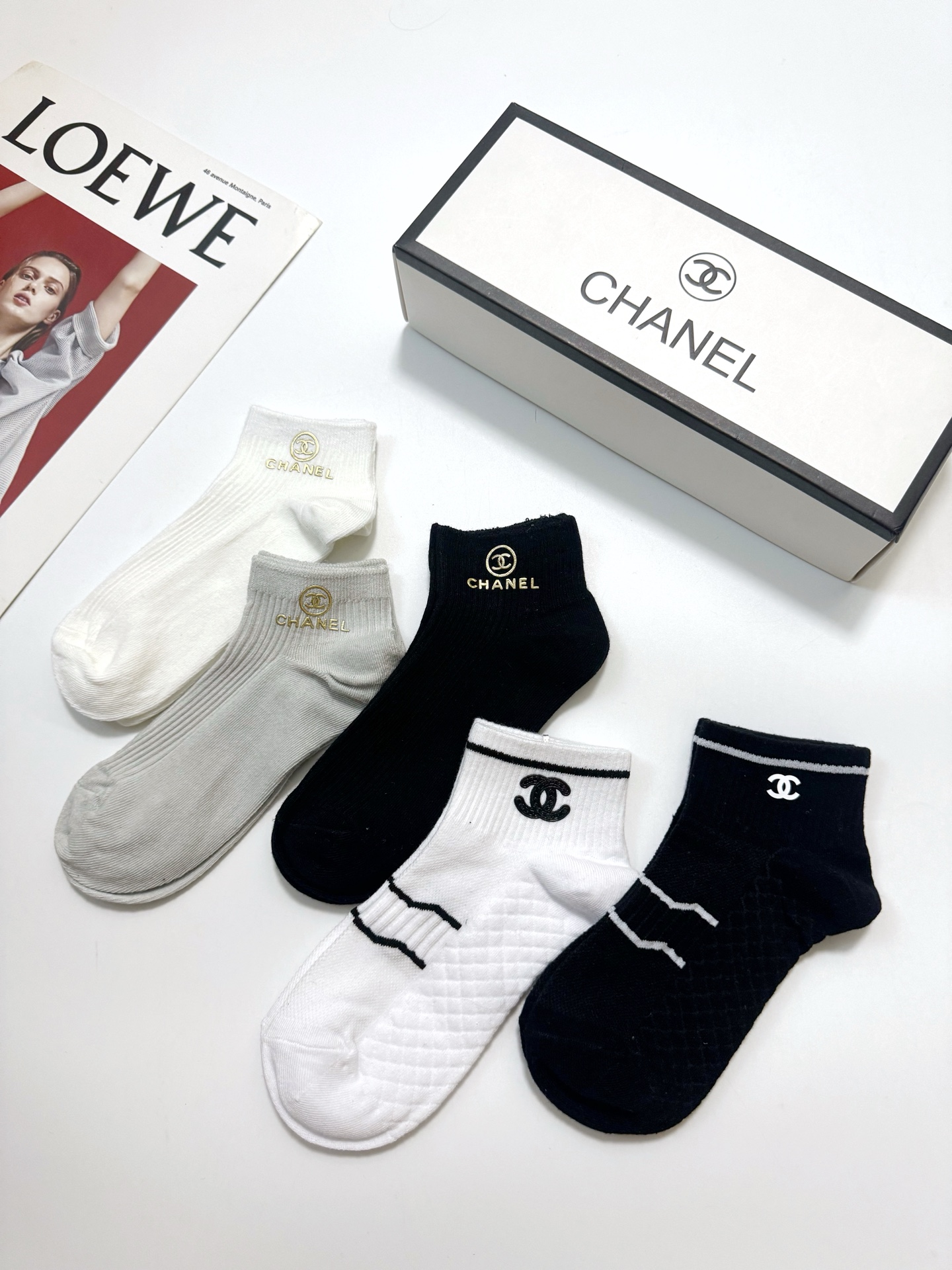 配包装 🌟【一盒5双】  🌟Chanel 香奈儿 经典字母logo 纯棉短筒袜   ，ins超火爆 纯棉面料，潮人必备 