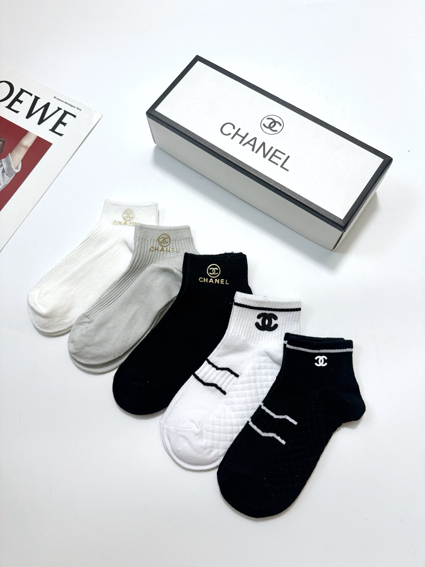 配包装 🌟【一盒5双】  🌟Chanel 香奈儿 经典字母logo 纯棉短筒袜   ，ins超火爆 纯棉面料，潮人必备 