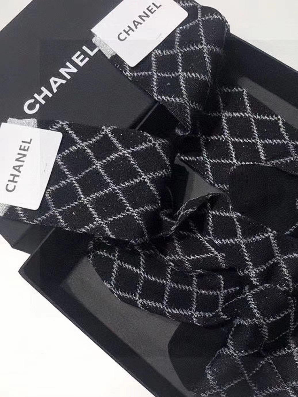 配包装 🌟【一盒一双】 🌟Chanel 香奈儿 爆款菱格长筒袜 小腿袜，金银丝混纺材质，超完美配色，款式经典，专柜同步发