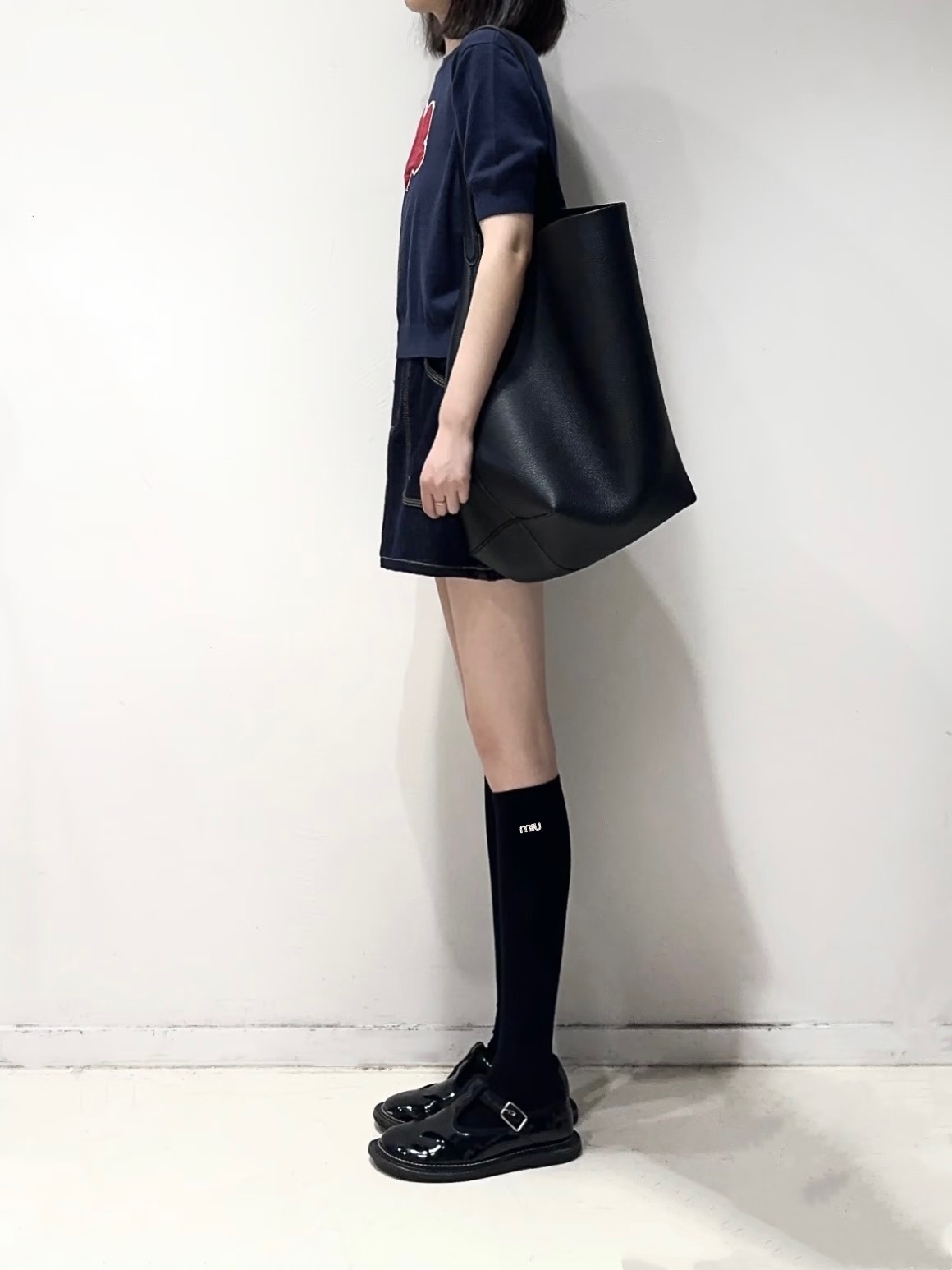 配包装 🌟【一盒2双】 🌟缪缪 miumiu 经典字母logo 纯棉高筒袜/中筒袜 ,ins超火爆小腿袜,纯棉面料 配包装 🌟【一盒2双】 🌟缪缪 miumiu 经典字母logo 纯棉高筒袜/中筒袜 ,ins超火爆小腿袜,纯棉面料
