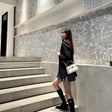配包装 🌟【一盒一双】 🌟 Chanel 香奈儿 爆款经典字母 logo 长筒袜 小腿袜🔥双针针织材质,超完美结合,款式 配包装 🌟【一盒一双】 🌟 Chanel 香奈儿 爆款经典字母 logo 长筒袜 小腿袜🔥双针针织材质,超完美结合,款式