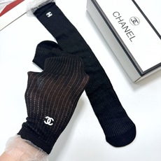 配包装 🌟【一盒一双】 🌟Chanel 香奈儿 经典字母logo镂空 长筒袜 小腿袜 🌟重工装饰个性时尚 🌟ins爆款 配包装 🌟【一盒一双】 🌟Chanel 香奈儿 经典字母logo镂空 长筒袜 小腿袜 🌟重工装饰个性时尚 🌟ins爆款
