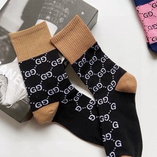 配包装【一盒五双】 🌟Gucci · 古奇❗️网红爆款出货~G家新品专柜对版袜子❗️纯棉材质织造,超级柔软舒适,罗口经典 配包装【一盒五双】 🌟Gucci · 古奇❗️网红爆款出货~G家新品专柜对版袜子❗️纯棉材质织造,超级柔软舒适,罗口经典