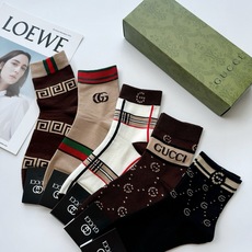 配包装 🌟【一盒5 双】 🌟Gucci 古琦 经典字母logo 纯棉短筒袜 ,男女同款 ,ins超火爆短袜,纯棉面 配包装 🌟【一盒5 双】 🌟Gucci 古琦 经典字母logo 纯棉短筒袜 ,男女同款 ,ins超火爆短袜,纯棉面