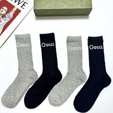 配包装 🌟【一盒4 双】 🌟Gucci 古奇 爆款双G字母 长筒袜 小腿袜,短腿袜 🔥专柜同步发售ing ,巨多明星红 配包装 🌟【一盒4 双】 🌟Gucci 古奇 爆款双G字母 长筒袜 小腿袜,短腿袜 🔥专柜同步发售ing ,巨多明星红