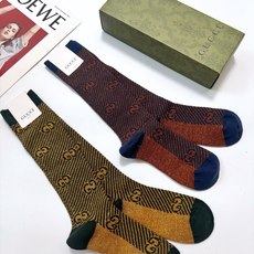 配包装 🌟【一盒2双】 🌟Gucci 古奇 爆款金银丝长筒袜 小腿袜🔥原单品质!双针针织混纺金银丝材质,超完美结合,款式 配包装 🌟【一盒2双】 🌟Gucci 古奇 爆款金银丝长筒袜 小腿袜🔥原单品质!双针针织混纺金银丝材质,超完美结合,款式