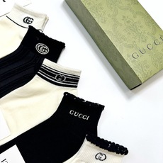 配包装 🌟【一盒5 双】 🌟Gucci 古琦 经典字母logo 双G 短袜 ,ins超火爆短袜,纯棉面料,潮人必备 配包装 🌟【一盒5 双】 🌟Gucci 古琦 经典字母logo 双G 短袜 ,ins超火爆短袜,纯棉面料,潮人必备