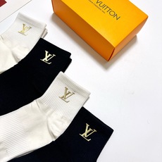 配包装 🌟【一盒4双】 🌟LV 路易威登 经典字母logo 纯棉中筒袜 经典纯色短袜 🌟ins爆款!专柜在售ing 🌟原 配包装 🌟【一盒4双】 🌟LV 路易威登 经典字母logo 纯棉中筒袜 经典纯色短袜 🌟ins爆款!专柜在售ing 🌟原