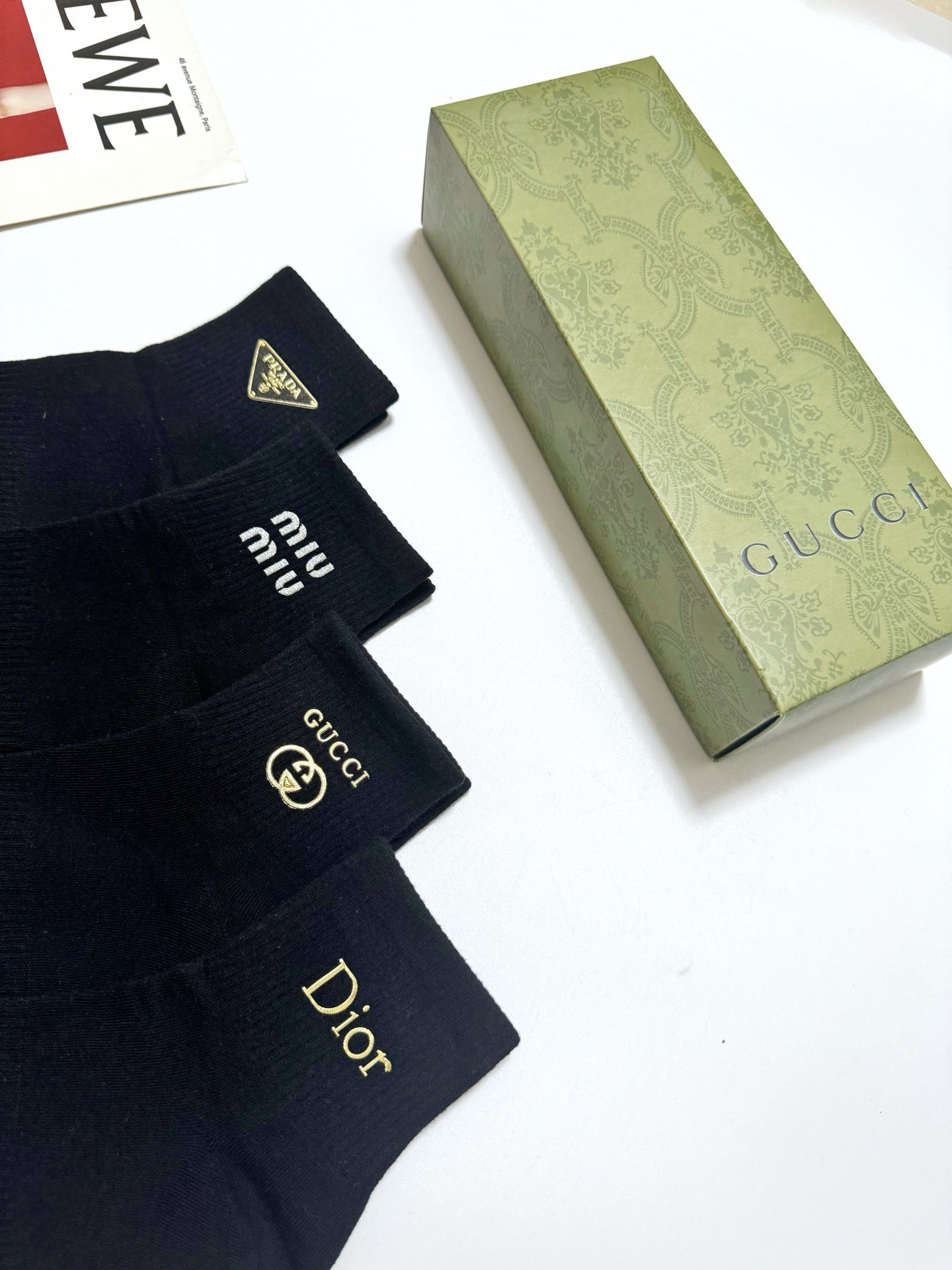 配包装 🌟【一盒4双】 🌟Gucci/prada/miumiu/dior 欧美大牌 经典纯色 字母logo 纯棉短筒袜 