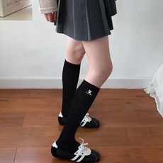 配包装 🌟【一盒一双】 🌟 Chanel 香奈儿 爆款经典字母 logo 长筒袜 小腿袜🔥 纯棉 材质,超完美结合,款式 配包装 🌟【一盒一双】 🌟 Chanel 香奈儿 爆款经典字母 logo 长筒袜 小腿袜🔥 纯棉 材质,超完美结合,款式