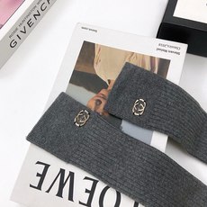 配包装 🌟【一盒一双】 🌟Gucci 古琦 经典字母logo纯棉长筒袜 小腿袜 🌟重工装饰个性时尚 🌟ins爆款!专 配包装 🌟【一盒一双】 🌟Gucci 古琦 经典字母logo纯棉长筒袜 小腿袜 🌟重工装饰个性时尚 🌟ins爆款!专