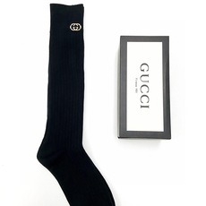 配包装 🌟【一盒一双】 🌟Gucci 古琦 经典字母logo纯棉长筒袜 小腿袜 🌟重工装饰个性时尚 🌟ins爆款!专 配包装 🌟【一盒一双】 🌟Gucci 古琦 经典字母logo纯棉长筒袜 小腿袜 🌟重工装饰个性时尚 🌟ins爆款!专