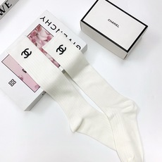 配包装 🌟【一盒一双】 🌟Chanel 香奈儿 经典字母logo纯棉长筒袜 小腿袜 🌟重工装饰个性时尚 🌟ins爆款! 配包装 🌟【一盒一双】 🌟Chanel 香奈儿 经典字母logo纯棉长筒袜 小腿袜 🌟重工装饰个性时尚 🌟ins爆款!