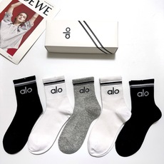 配包装 🌟【一盒5 双】 🌟alo 经典字母logo纯棉短袜 中筒袜 , 男女同款,ins超火爆红人同款,精美纯棉 配包装 🌟【一盒5 双】 🌟alo 经典字母logo纯棉短袜 中筒袜 , 男女同款,ins超火爆红人同款,精美纯棉