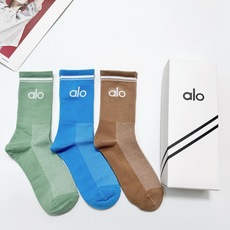 配包装 🌟【一盒3双】 🌟 alo 经典字母logo 纯棉中筒袜 ,ins超火爆小腿短袜,纯棉面料,潮人必备 ,经 配包装 🌟【一盒3双】 🌟 alo 经典字母logo 纯棉中筒袜 ,ins超火爆小腿短袜,纯棉面料,潮人必备 ,经