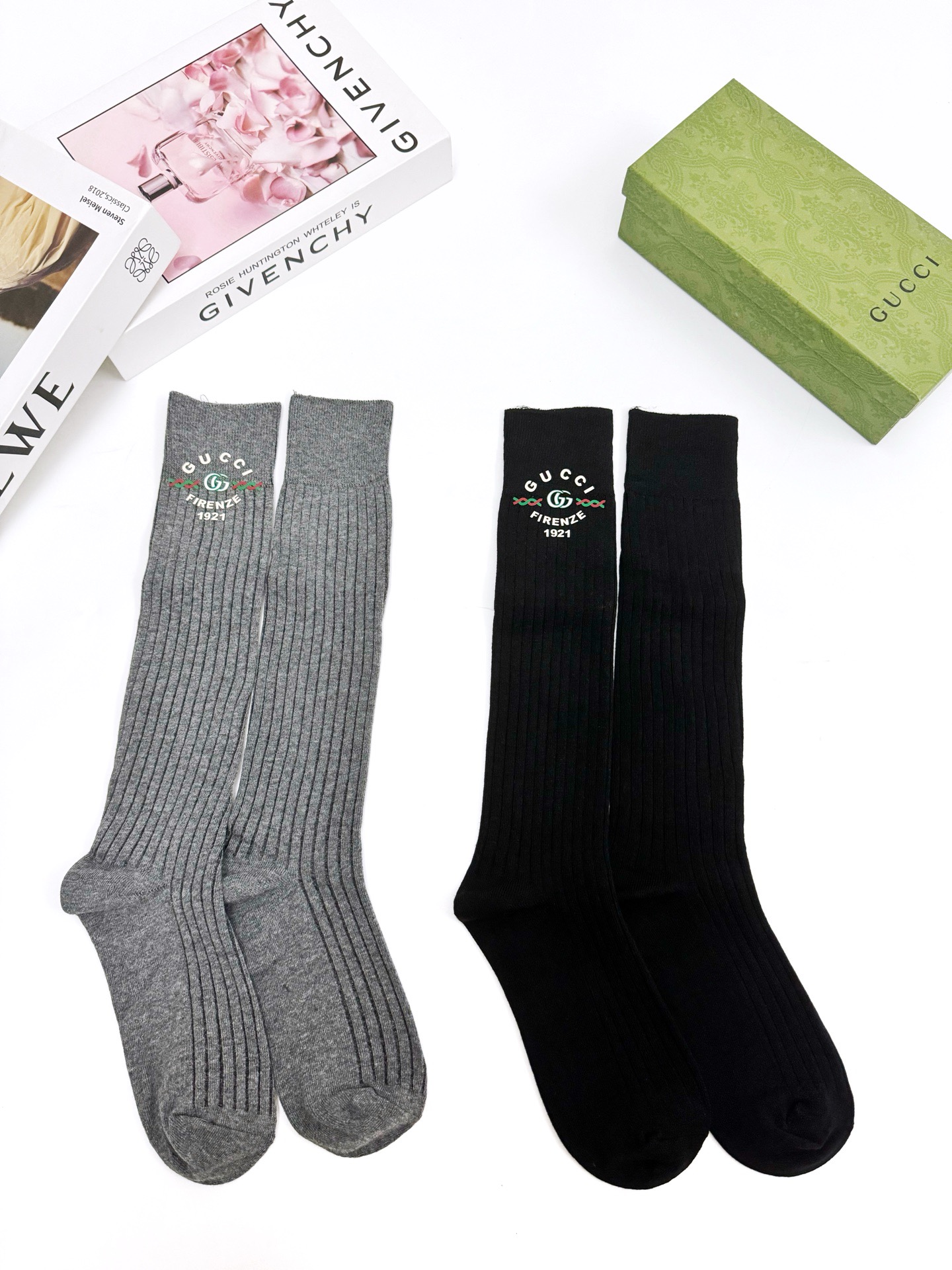 配包装 🌟【一盒一双】 🌟Gucci 古琦  经典字母logo纯棉长筒袜  小腿袜 🌟重工装饰个性时尚 🌟ins爆款！专