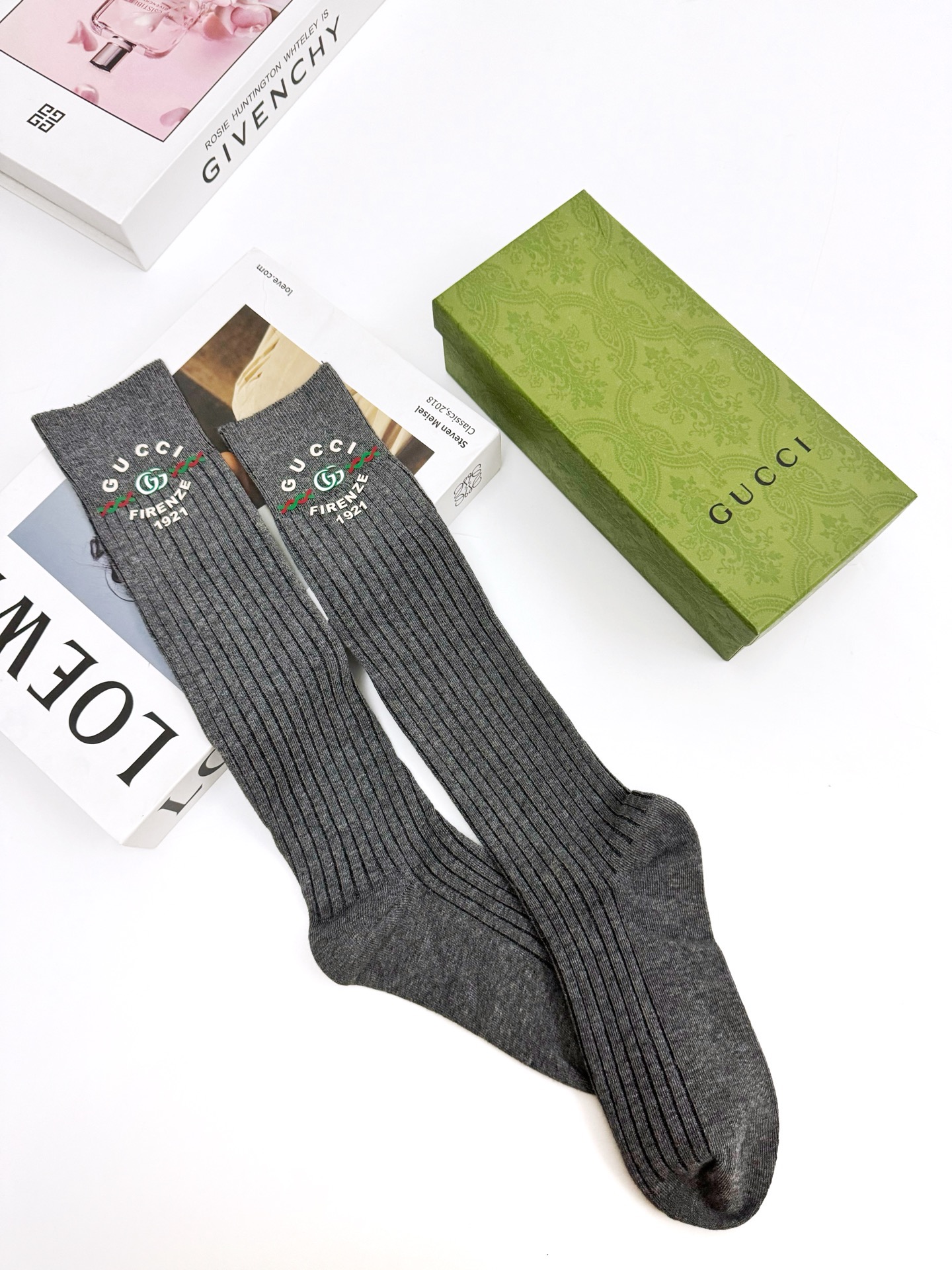 配包装 🌟【一盒一双】 🌟Gucci 古琦  经典字母logo纯棉长筒袜  小腿袜 🌟重工装饰个性时尚 🌟ins爆款！专