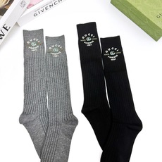 配包装 🌟【一盒一双】 🌟Gucci 古琦 经典字母logo纯棉长筒袜 小腿袜 🌟重工装饰个性时尚 🌟ins爆款!专 配包装 🌟【一盒一双】 🌟Gucci 古琦 经典字母logo纯棉长筒袜 小腿袜 🌟重工装饰个性时尚 🌟ins爆款!专