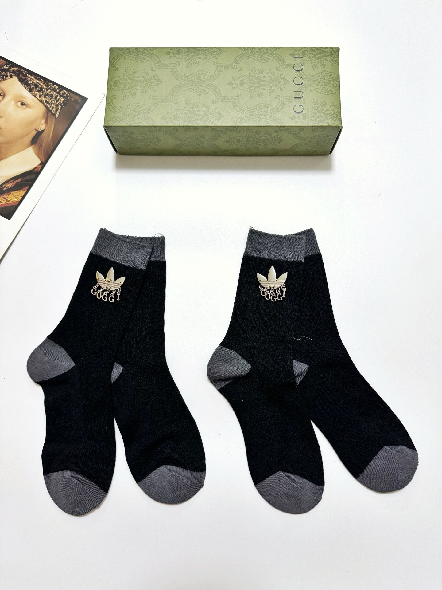 配包装 🌟【一盒2 双】  🌟Gucci 古琦  经典字母logo 纯棉中筒袜   ，ins超火爆短袜，纯棉面料，潮人必
