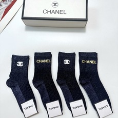 配包装 🌟【一盒4双】 🌟 Chanel 香奈儿 经典字母logo金银丝混纺中筒袜 🌟经典配色个性时尚 🌟ins爆款 配包装 🌟【一盒4双】 🌟 Chanel 香奈儿 经典字母logo金银丝混纺中筒袜 🌟经典配色个性时尚 🌟ins爆款
