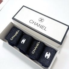 配包装 🌟【一盒4双】 🌟 Chanel 香奈儿 经典字母logo金银丝混纺中筒袜 🌟经典配色个性时尚 🌟ins爆款 配包装 🌟【一盒4双】 🌟 Chanel 香奈儿 经典字母logo金银丝混纺中筒袜 🌟经典配色个性时尚 🌟ins爆款