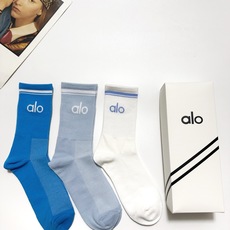 配包装 🌟【一盒3双】 🌟 alo 经典字母logo 纯棉中筒袜 ,ins超火爆小腿短袜,纯棉面料,潮人必备 ,经 配包装 🌟【一盒3双】 🌟 alo 经典字母logo 纯棉中筒袜 ,ins超火爆小腿短袜,纯棉面料,潮人必备 ,经