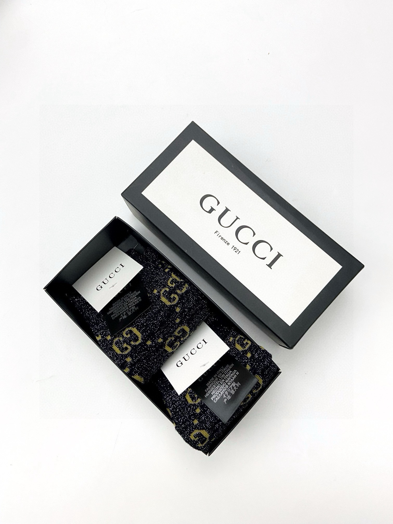 配包装 🌟【一盒2 双】 🌟Gucci 古奇 爆款金银丝长筒袜 中筒袜,超级火爆小腿袜🔥双针针织混纺金银丝材质,超完美结 配包装 🌟【一盒2 双】 🌟Gucci 古奇 爆款金银丝长筒袜 中筒袜,超级火爆小腿袜🔥双针针织混纺金银丝材质,超完美结