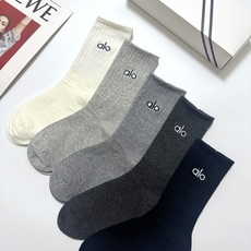 配包装 🌟【一盒5 双】 🌟alo 经典刺绣字母logo 纯棉中筒袜 ,ins超火爆小腿袜,纯棉面料,潮人必备 , 配包装 🌟【一盒5 双】 🌟alo 经典刺绣字母logo 纯棉中筒袜 ,ins超火爆小腿袜,纯棉面料,潮人必备 ,