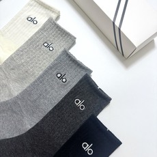 配包装 🌟【一盒5 双】 🌟alo 经典刺绣字母logo 纯棉中筒袜 ,ins超火爆小腿袜,纯棉面料,潮人必备 , 配包装 🌟【一盒5 双】 🌟alo 经典刺绣字母logo 纯棉中筒袜 ,ins超火爆小腿袜,纯棉面料,潮人必备 ,