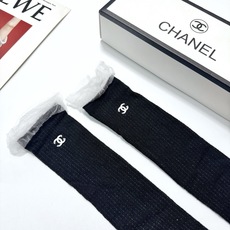 配包装 🌟【一盒一双】 🌟Chanel 香奈儿 经典字母logo镂空 长筒袜 小腿袜 🌟重工装饰个性时尚 🌟ins爆款 配包装 🌟【一盒一双】 🌟Chanel 香奈儿 经典字母logo镂空 长筒袜 小腿袜 🌟重工装饰个性时尚 🌟ins爆款