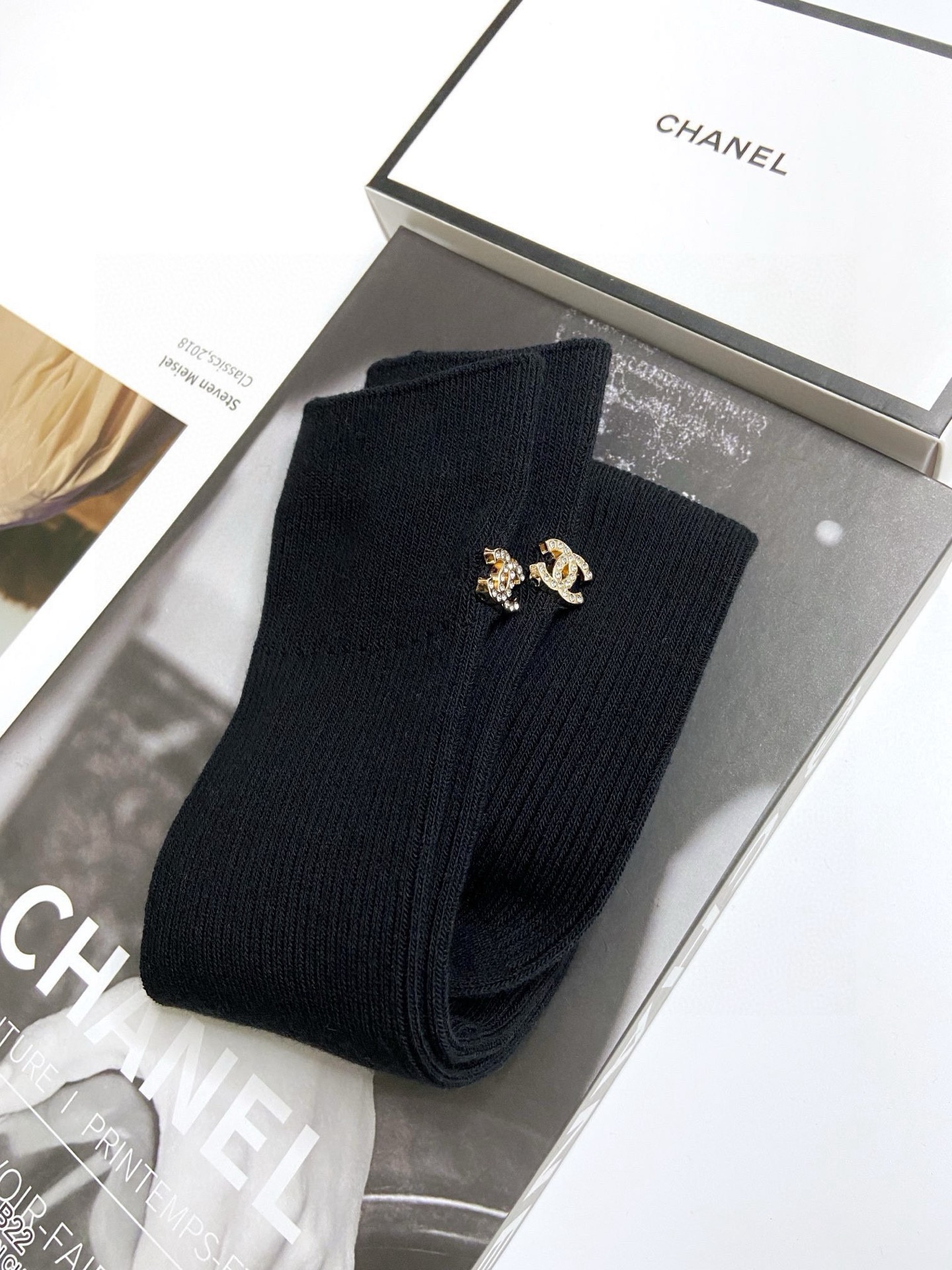 配包装 🌟【一盒一双】 🌟Chanel 香奈儿 经典字母logo纯棉长筒袜  小腿袜 🌟重工装饰个性时尚 🌟ins爆款！