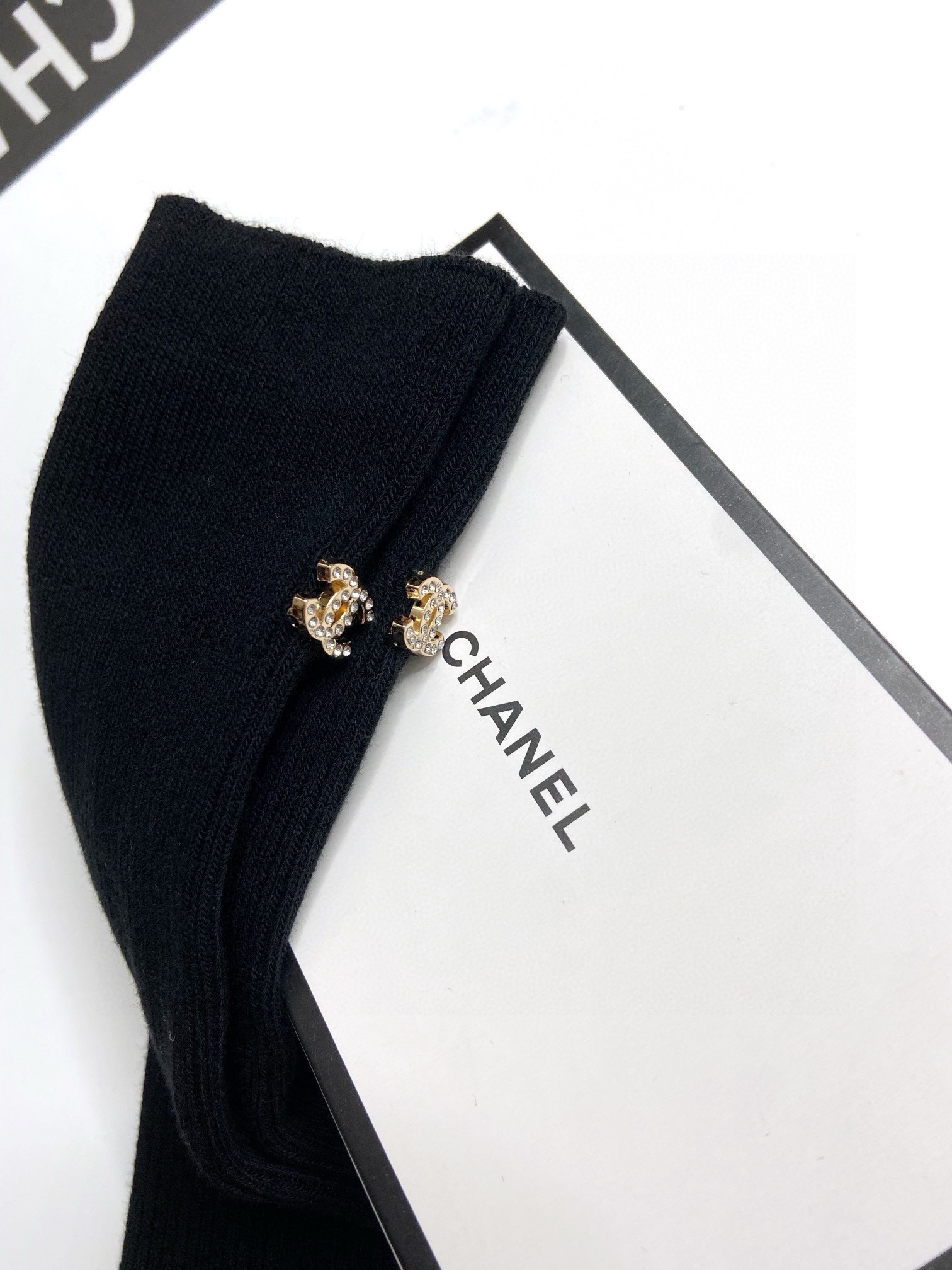 配包装 🌟【一盒一双】 🌟Chanel 香奈儿 经典字母logo纯棉长筒袜  小腿袜 🌟重工装饰个性时尚 🌟ins爆款！