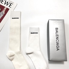 配包装 🌟【一盒2双】 🌟 巴黎世家 balenciaga 经典字母 长筒袜 短筒袜🔥双针针织材质,超完美结合,款式经典 配包装 🌟【一盒2双】 🌟 巴黎世家 balenciaga 经典字母 长筒袜 短筒袜🔥双针针织材质,超完美结合,款式经典