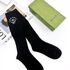 配包装 🌟【一盒一双】 🌟Gucci 古琦 经典字母logo纯棉长筒袜 小腿袜 🌟重工装饰个性时尚 🌟ins爆款!专 配包装 🌟【一盒一双】 🌟Gucci 古琦 经典字母logo纯棉长筒袜 小腿袜 🌟重工装饰个性时尚 🌟ins爆款!专