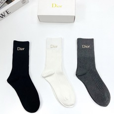 配包装 🌟【一盒3 双】 🌟Dior 迪奥 爆款字母logo中筒袜 小腿袜🔥纯棉混纺材质,超完美配色,款式经典,专柜同步 配包装 🌟【一盒3 双】 🌟Dior 迪奥 爆款字母logo中筒袜 小腿袜🔥纯棉混纺材质,超完美配色,款式经典,专柜同步