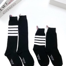 配原版盒 🌟【一盒2 双】 🌟THOM BROWNE · 桑姆 布朗尼❗ 🌟超级爆款!网红小腿袜,中筒袜+长筒袜,经典爆 配原版盒 🌟【一盒2 双】 🌟THOM BROWNE · 桑姆 布朗尼❗ 🌟超级爆款!网红小腿袜,中筒袜+长筒袜,经典爆