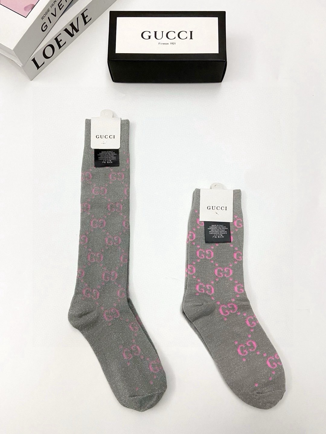 配包装 🌟【一盒2 双】 🌟Gucci 古奇 爆款金银丝长筒袜 中筒袜，超级火爆小腿袜🔥双针针织混纺金银丝材质，超完美结