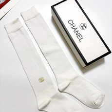 配包装 🌟【一盒一双】 🌟Chanel 香奈儿 经典双C字母logo纯棉长筒袜 小腿袜 🌟ins爆款!专柜在售ing 配包装 🌟【一盒一双】 🌟Chanel 香奈儿 经典双C字母logo纯棉长筒袜 小腿袜 🌟ins爆款!专柜在售ing