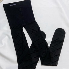 高版本【腰部印胶logo】 配包装 【一盒一双】🌟Balenciaga巴黎世家字母丝袜 🌟好看到爆炸 ,欧美大牌丝袜🔥 高版本【腰部印胶logo】 配包装 【一盒一双】🌟Balenciaga巴黎世家字母丝袜 🌟好看到爆炸 ,欧美大牌丝袜🔥