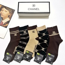 配包装 🌟【一盒5 双】 🌟Chanel 香奈儿 经典字母logo ins超火爆中筒袜,纯棉面料,潮人必备 ,经典配色 配包装 🌟【一盒5 双】 🌟Chanel 香奈儿 经典字母logo ins超火爆中筒袜,纯棉面料,潮人必备 ,经典配色