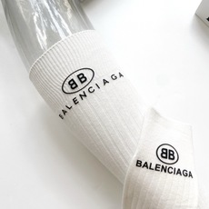 配包装 🌟【一盒一双】 🌟巴黎世家 balenciaga 经典字母logo纯棉长筒袜 小腿袜 🌟重工装饰个性时尚 🌟i 配包装 🌟【一盒一双】 🌟巴黎世家 balenciaga 经典字母logo纯棉长筒袜 小腿袜 🌟重工装饰个性时尚 🌟i