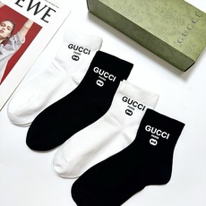 配包装 🌟【一盒4双】 🌟Gucci 古琦 经典字母logo 纯棉中筒袜 经典纯色短袜 🌟ins爆款!专柜在售ing 🌟 配包装 🌟【一盒4双】 🌟Gucci 古琦 经典字母logo 纯棉中筒袜 经典纯色短袜 🌟ins爆款!专柜在售ing 🌟
