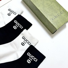 配包装 🌟【一盒4双】 🌟Gucci 古琦 经典字母logo 纯棉中筒袜 经典纯色短袜 🌟ins爆款!专柜在售ing 🌟 配包装 🌟【一盒4双】 🌟Gucci 古琦 经典字母logo 纯棉中筒袜 经典纯色短袜 🌟ins爆款!专柜在售ing 🌟