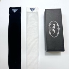 配包装 🌟【一盒2 双】 🌟Prada 普拉达 经典字母logo中筒丝袜 小腿袜 🌟ins爆款!专柜在售ing 🌟好看 配包装 🌟【一盒2 双】 🌟Prada 普拉达 经典字母logo中筒丝袜 小腿袜 🌟ins爆款!专柜在售ing 🌟好看