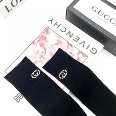 配包装 🌟【一盒一双】 🌟Gucci 古琦 经典字母logo纯棉长筒袜 小腿袜 🌟重工装饰个性时尚 🌟ins爆款!专 配包装 🌟【一盒一双】 🌟Gucci 古琦 经典字母logo纯棉长筒袜 小腿袜 🌟重工装饰个性时尚 🌟ins爆款!专