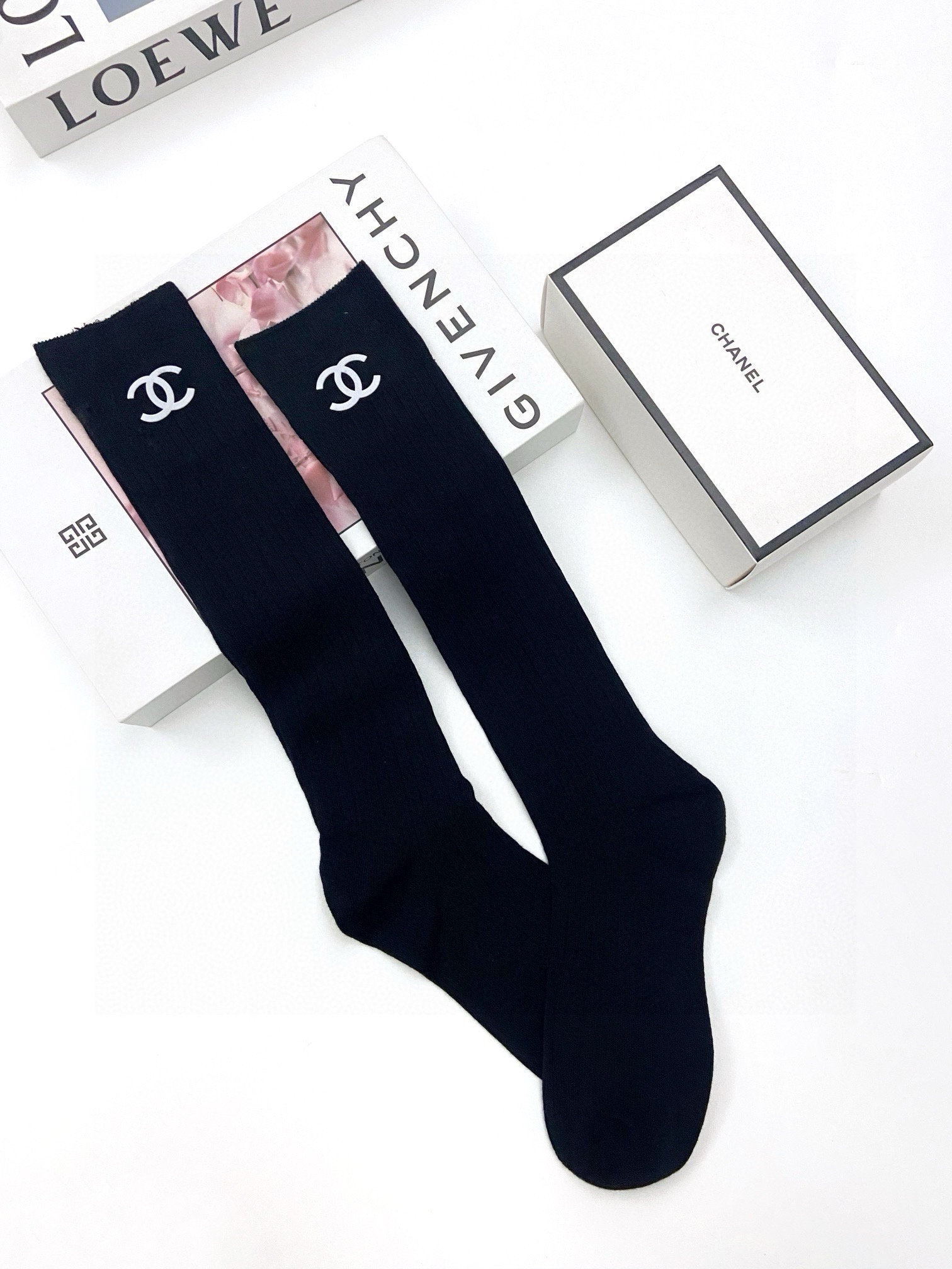 配包装 🌟【一盒一双】 🌟Chanel 香奈儿 经典字母logo纯棉长筒袜  小腿袜 🌟重工装饰个性时尚 🌟ins爆款！