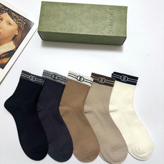 配包装 🌟【一盒5双】 🌟Gucci 古琦 经典字母logo 纯棉中筒袜 ,ins超火爆短袜,纯棉面料,潮人必备 配包装 🌟【一盒5双】 🌟Gucci 古琦 经典字母logo 纯棉中筒袜 ,ins超火爆短袜,纯棉面料,潮人必备