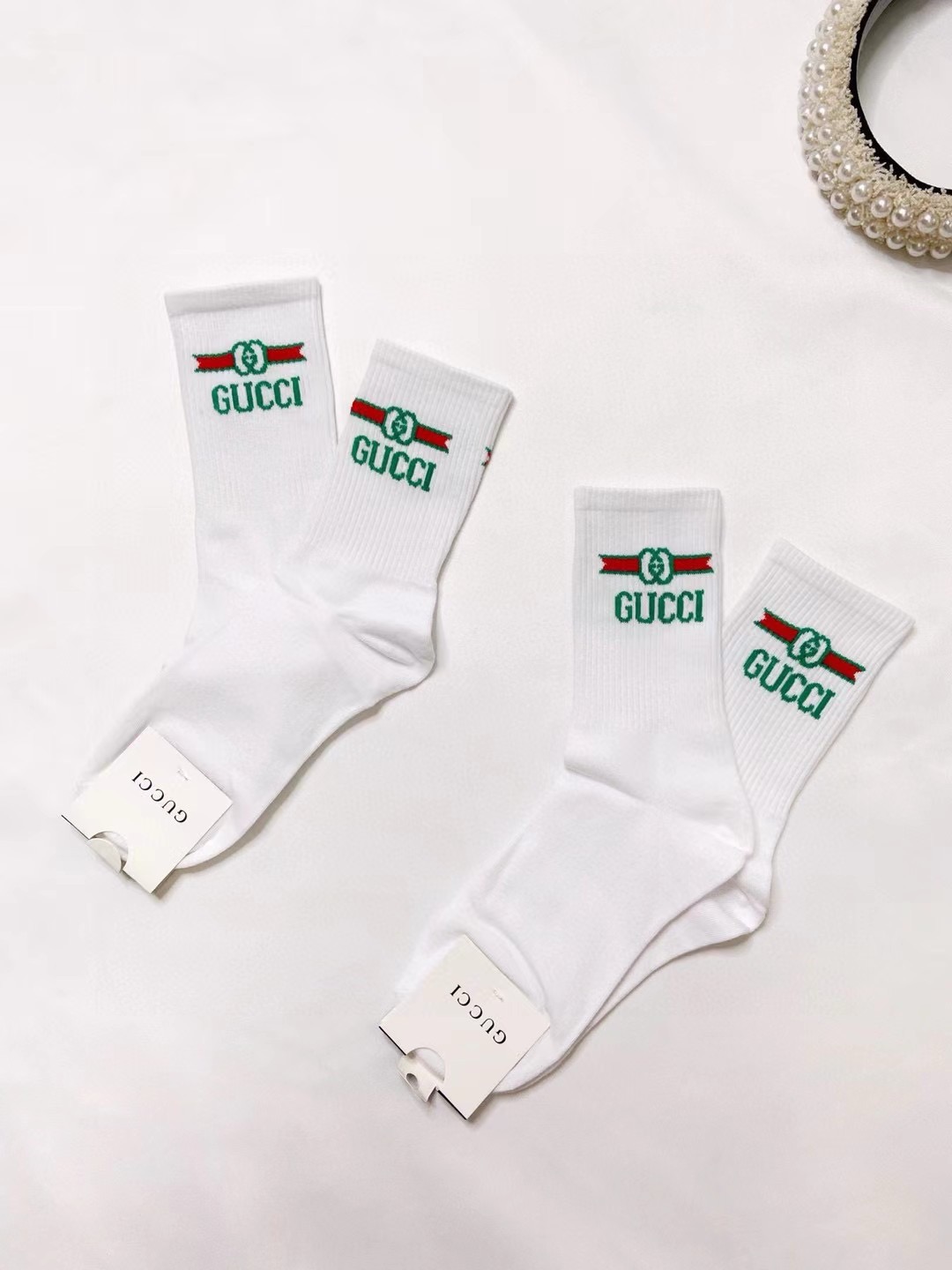 配包装 🌟【一盒2双】 🌟 Gucci 古琦 经典字母 短筒袜🔥纯棉材质，超完美结合，款式经典，专柜同步发售，ins爆火